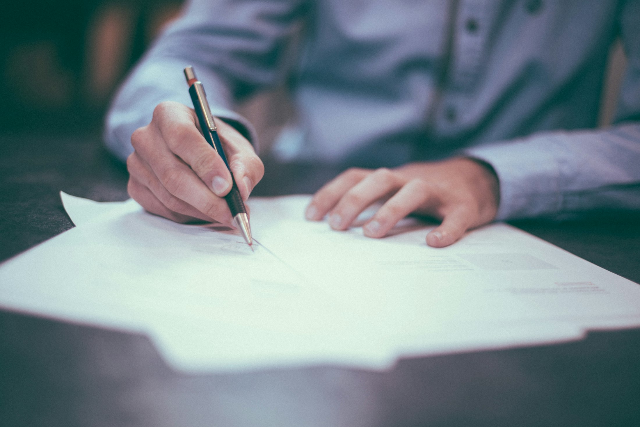 Legal contract drafting and policy compliance for South African employers